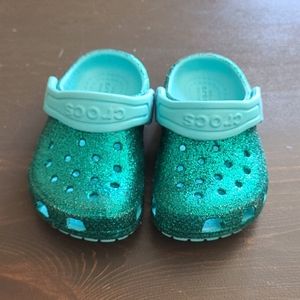 Crocs toddler 4 teal/aqua glitter